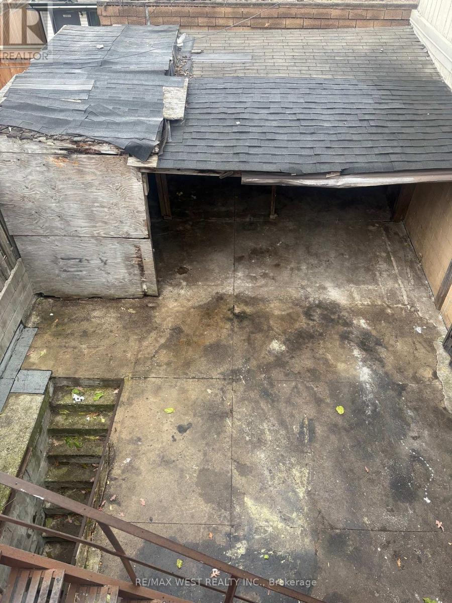 9 - 2057 Dufferin Street, Toronto, Ontario  M6E 3R3 - Photo 18 - C12530690