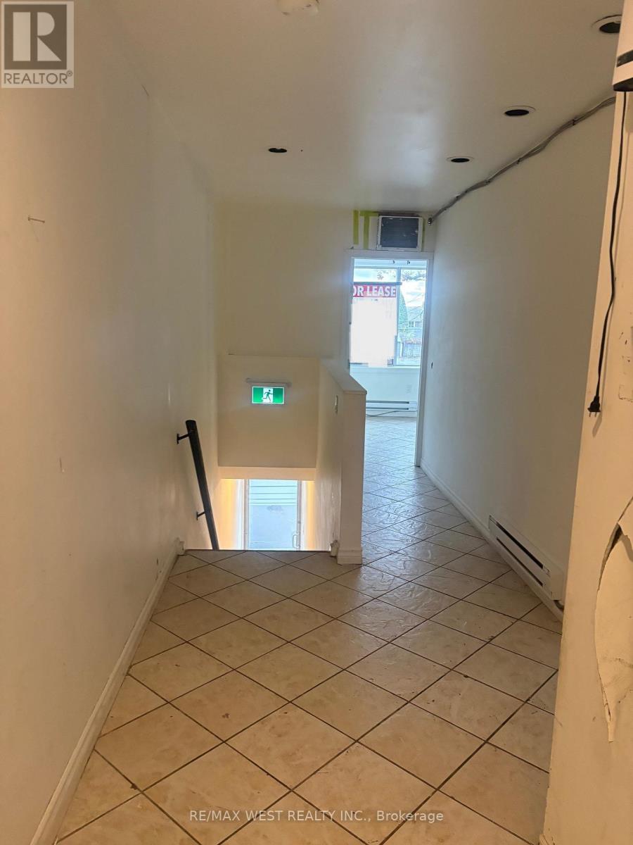 9 - 2057 Dufferin Street, Toronto, Ontario  M6E 3R3 - Photo 7 - C12530690