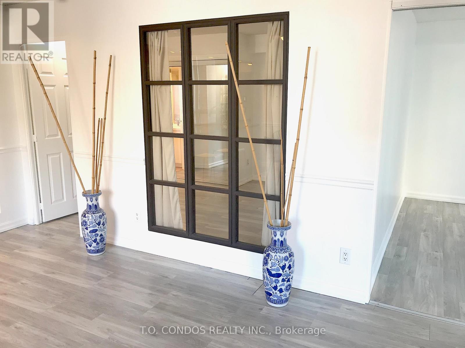 511 - 633 Bay Street, Toronto, Ontario  M5G 2G4 - Photo 9 - C12530716