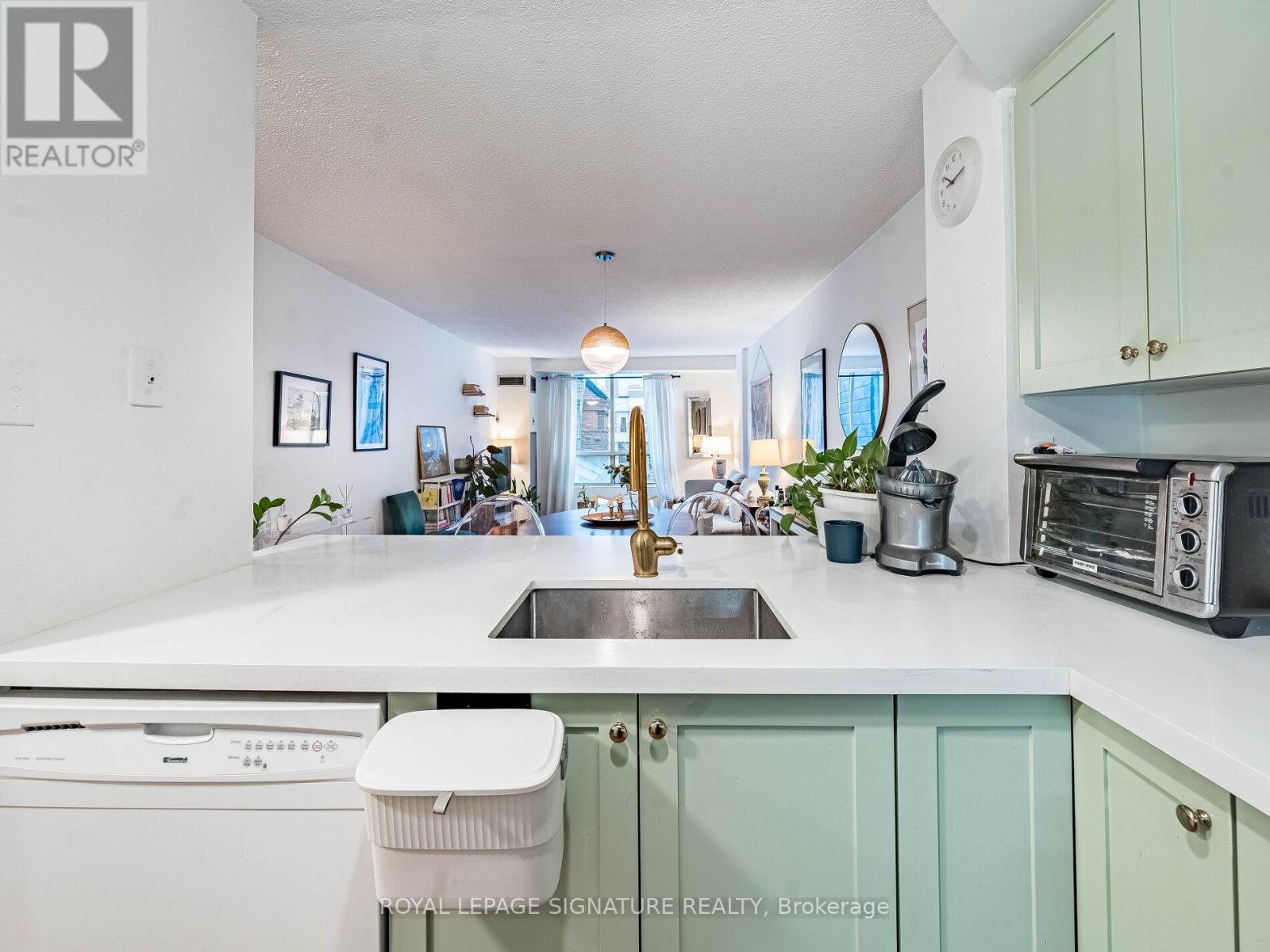 221 - 95 Prince Arthur Avenue, Toronto, Ontario  M5R 3P6 - Photo 12 - C12530730