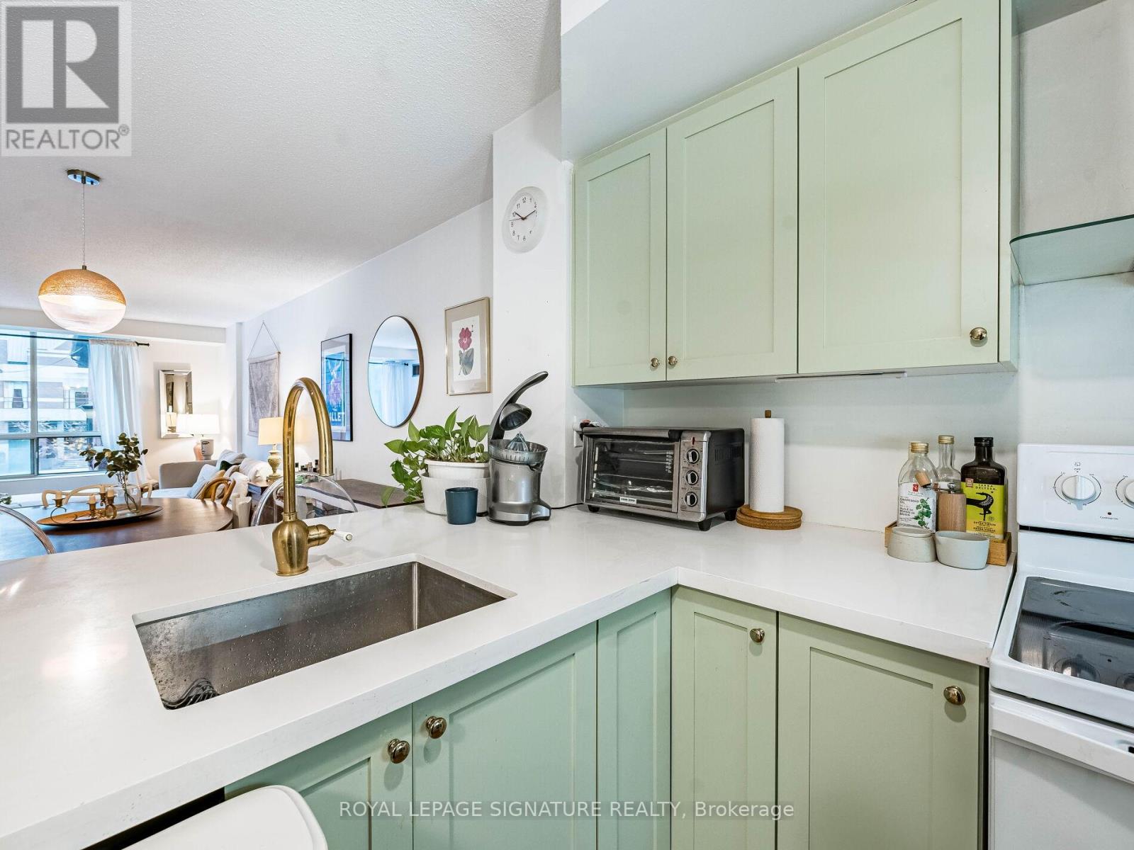 221 - 95 Prince Arthur Avenue, Toronto, Ontario  M5R 3P6 - Photo 15 - C12530730