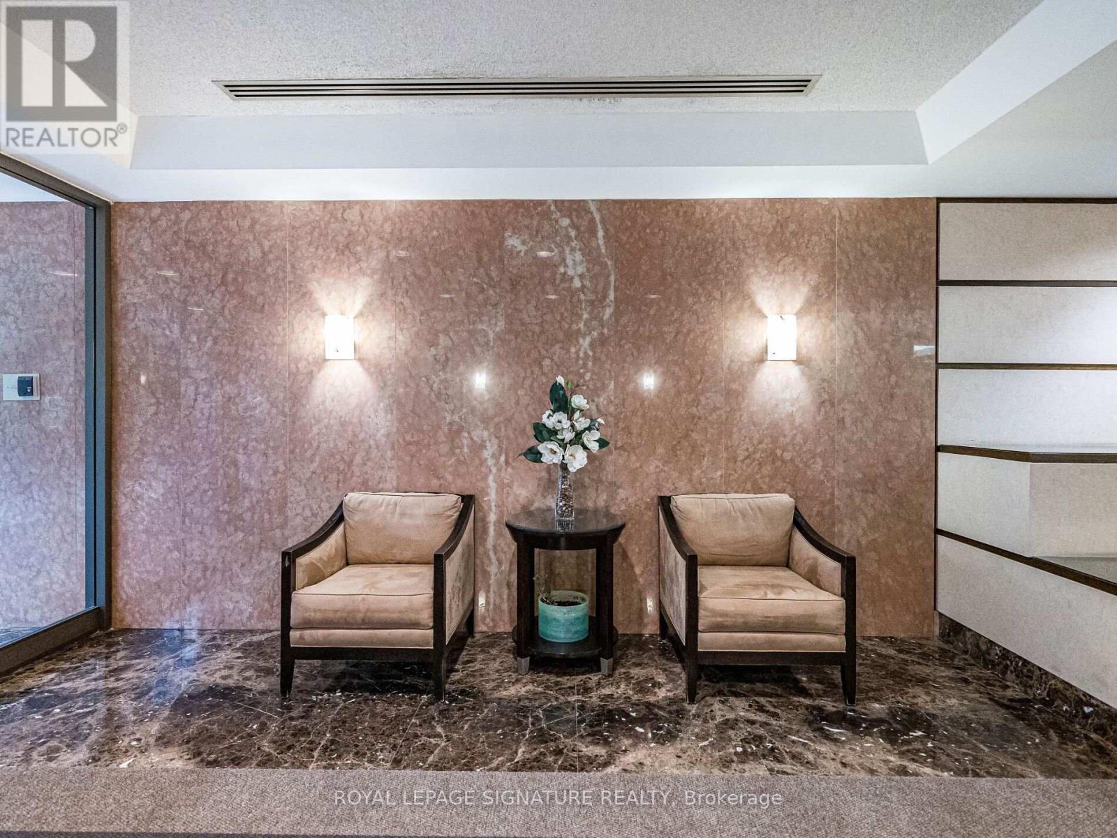 221 - 95 Prince Arthur Avenue, Toronto, Ontario  M5R 3P6 - Photo 5 - C12530730