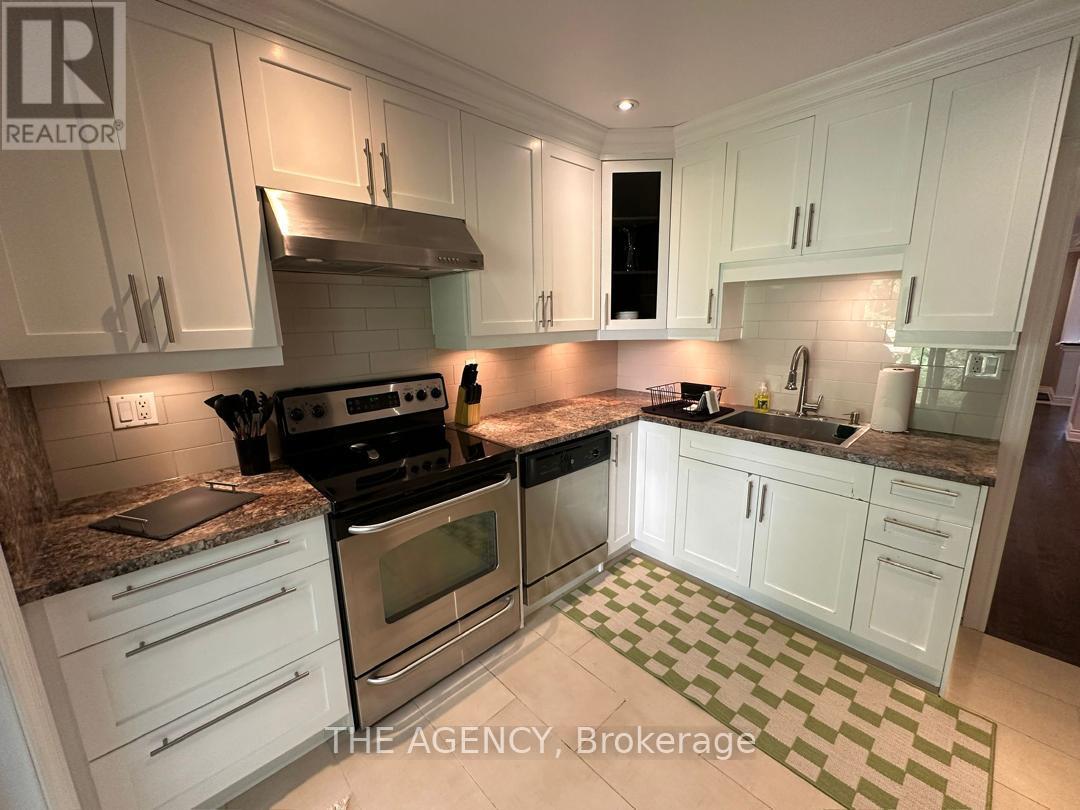 57 Highfield Road, Toronto, Ontario  M4L 2T9 - Photo 7 - E12530696