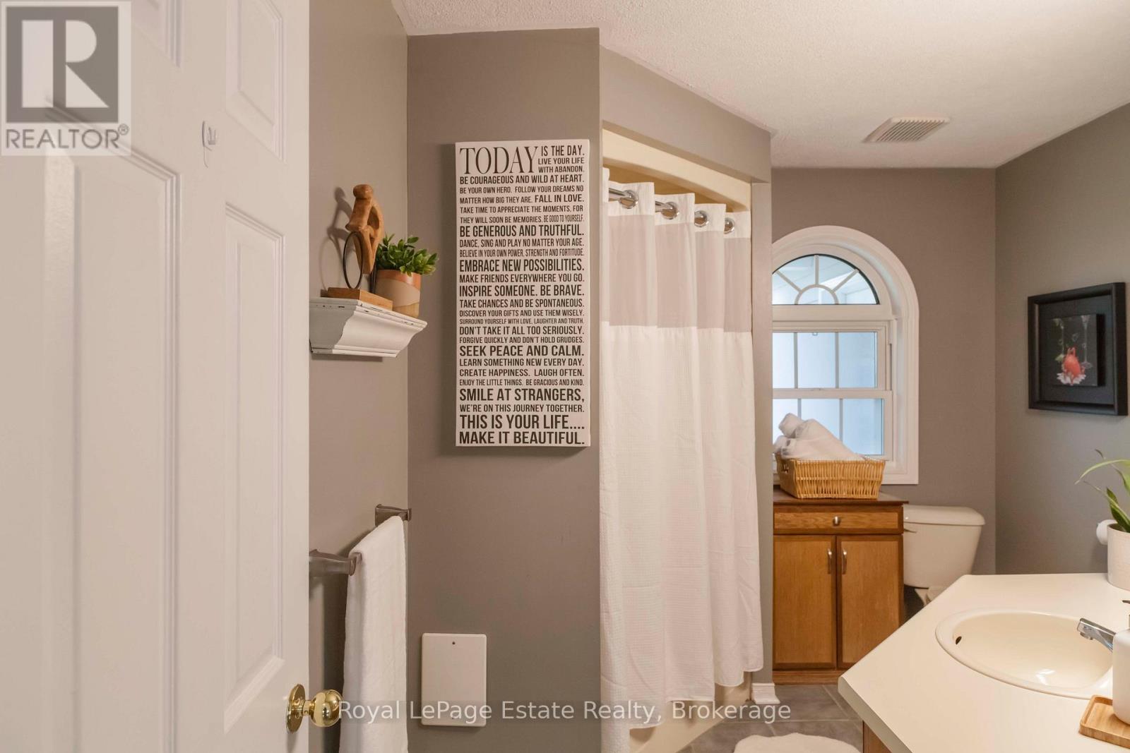 357 Tyendinaga Drive, Saugeen Shores, Ontario  N0H 2L0 - Photo 30 - X12530840