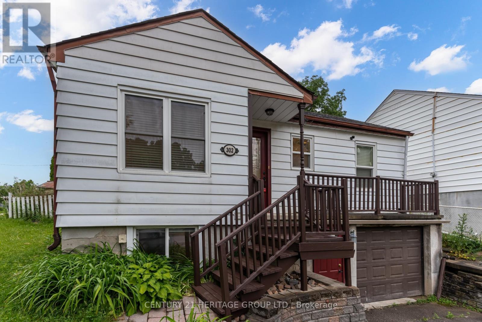 Main (Upper Level) - 302 Avenue Road S, Newmarket, Ontario  L3Y 1P2 - Photo 25 - N12530612