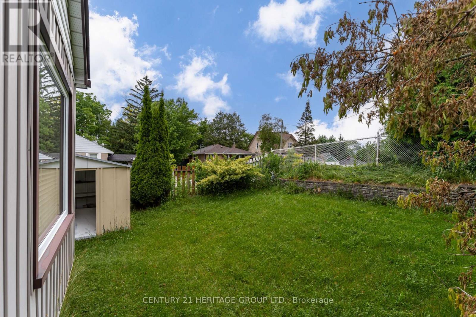 Main (Upper Level) - 302 Avenue Road S, Newmarket, Ontario  L3Y 1P2 - Photo 30 - N12530612