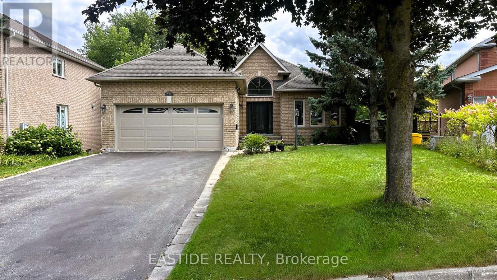 570 ROEDER COURT, Newmarket, Ontario