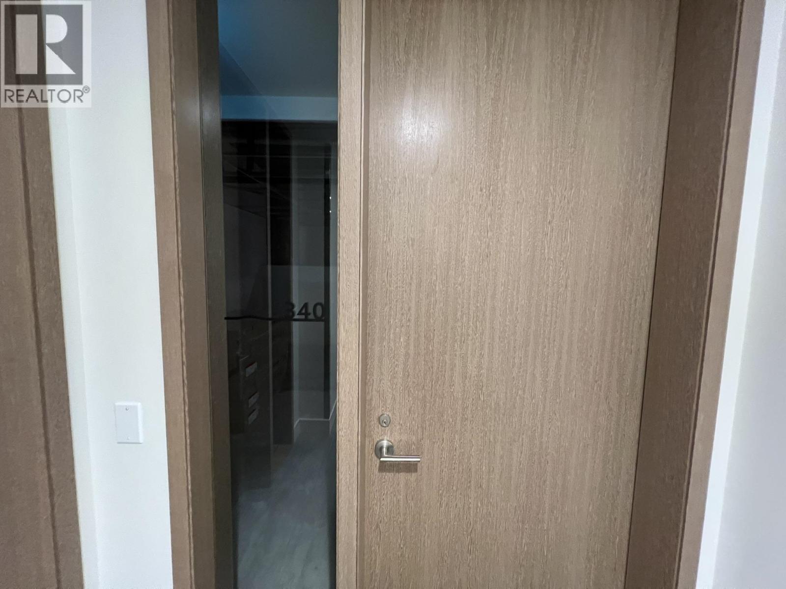 340 320 Granville Street, Vancouver, British Columbia  V6C 1S9 - Photo 4 - C8072677