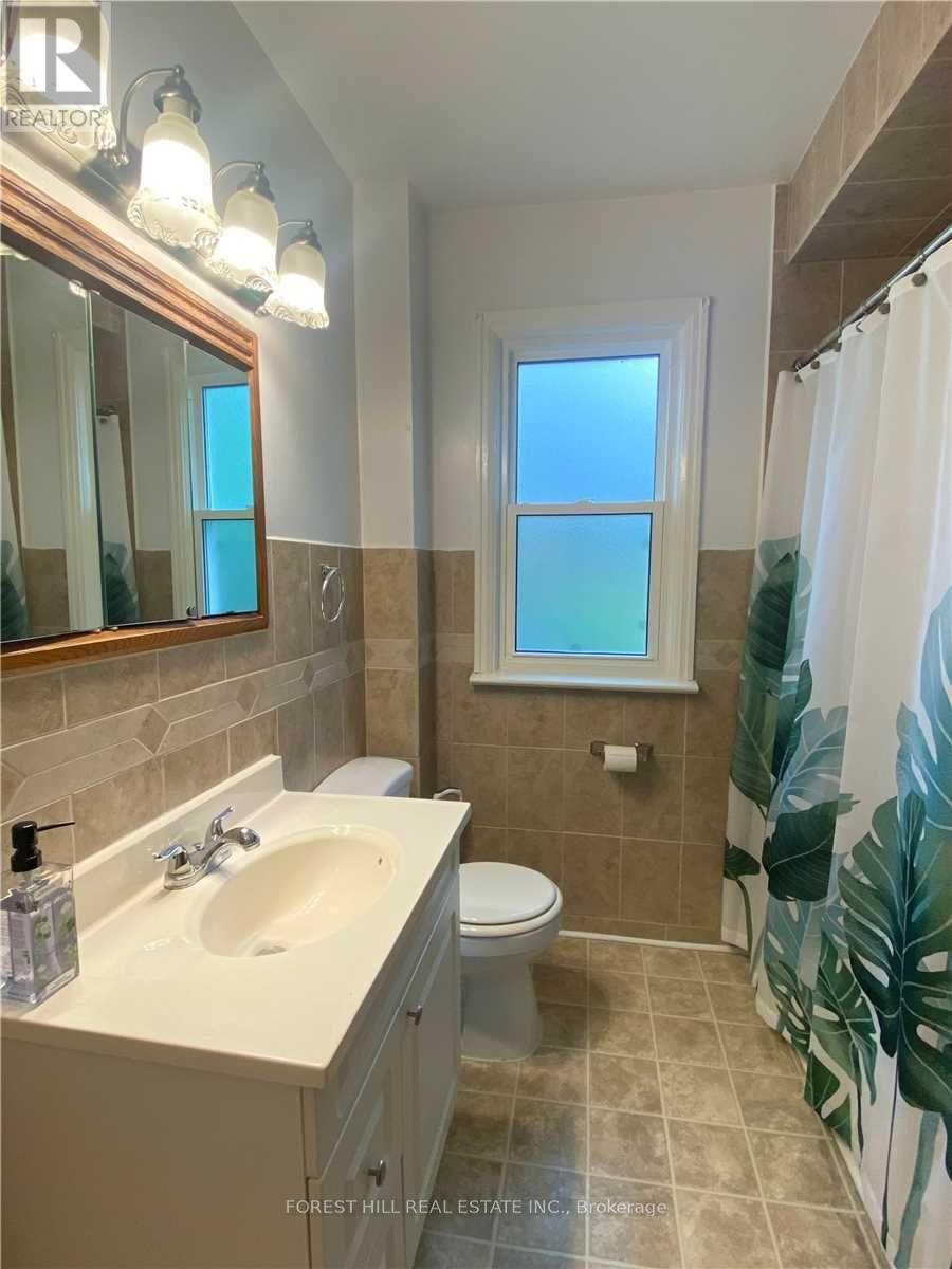 125 Innisfil Street, Barrie, Ontario  L4N 3E6 - Photo 12 - S12530778