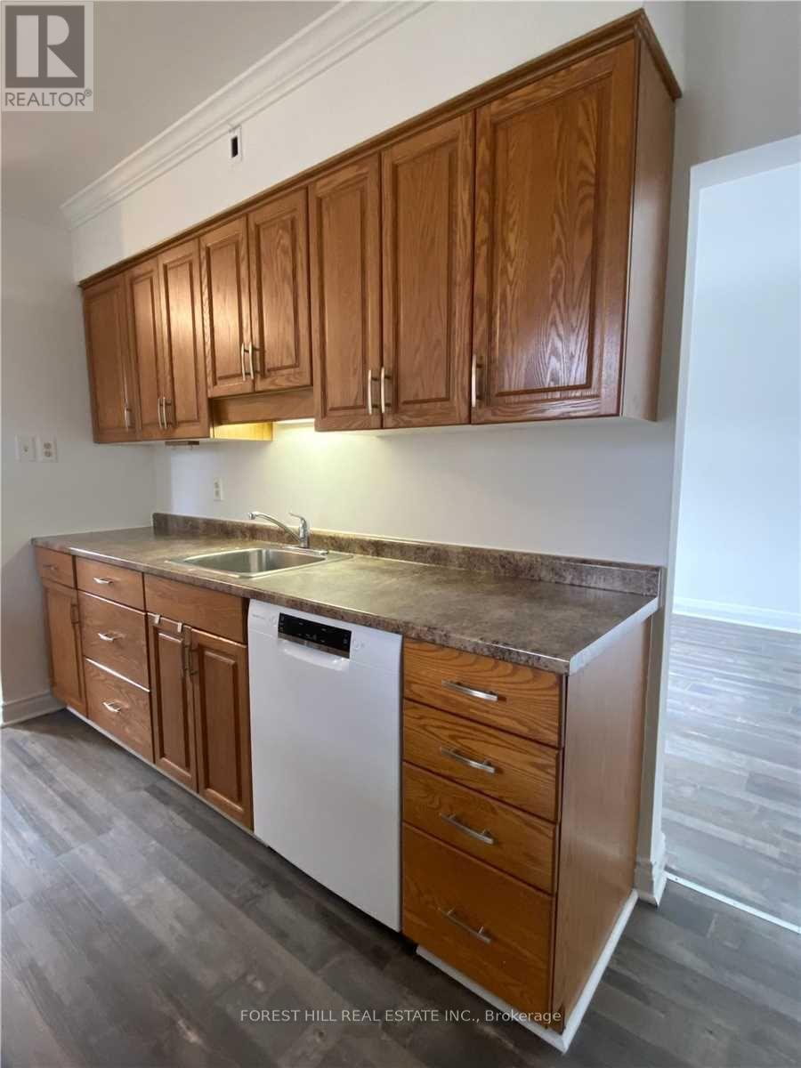 125 Innisfil Street, Barrie, Ontario  L4N 3E6 - Photo 5 - S12530778