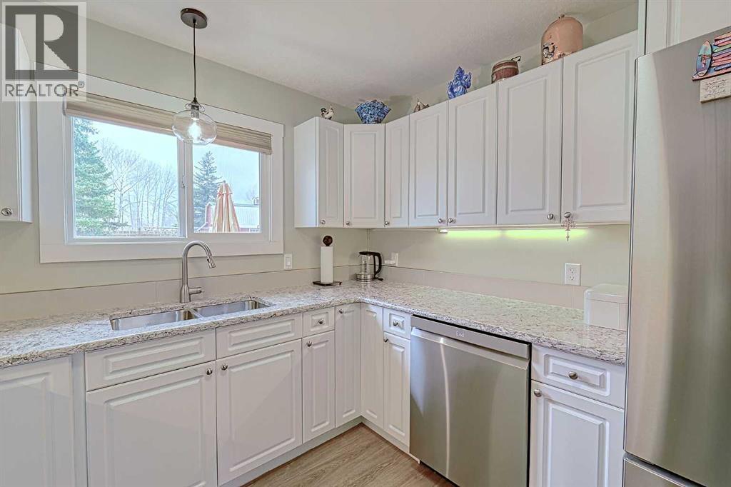 77 2 Street Se, High River, Alberta  T1V 1G6 - Photo 11 - A2269321