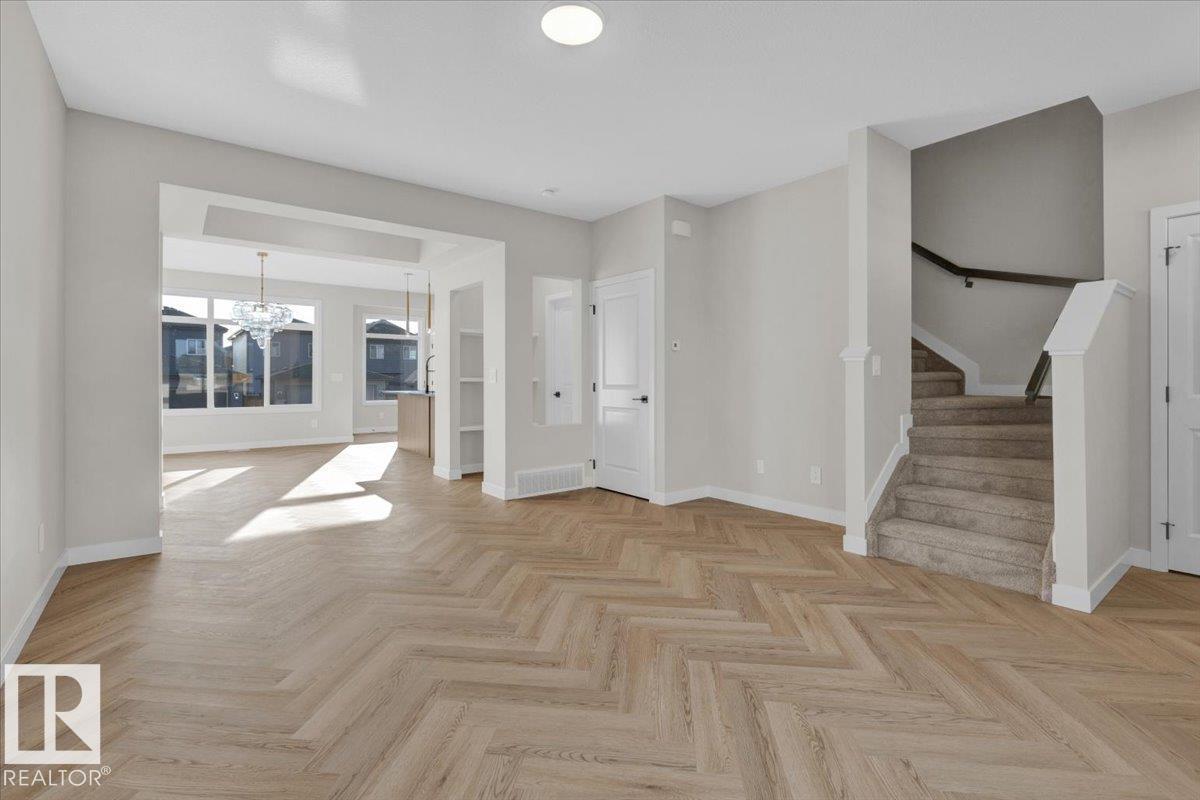 2127 Crossbill Ln Nw, Edmonton, Alberta  T5S 0W3 - Photo 4 - E4465330