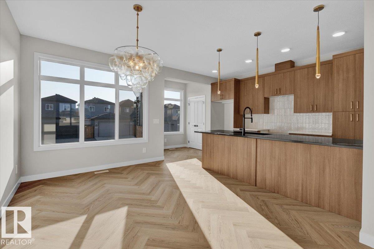 2127 Crossbill Ln Nw, Edmonton, Alberta  T5S 0W3 - Photo 9 - E4465330