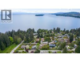 5112 PAM ROAD, Sechelt, British Columbia