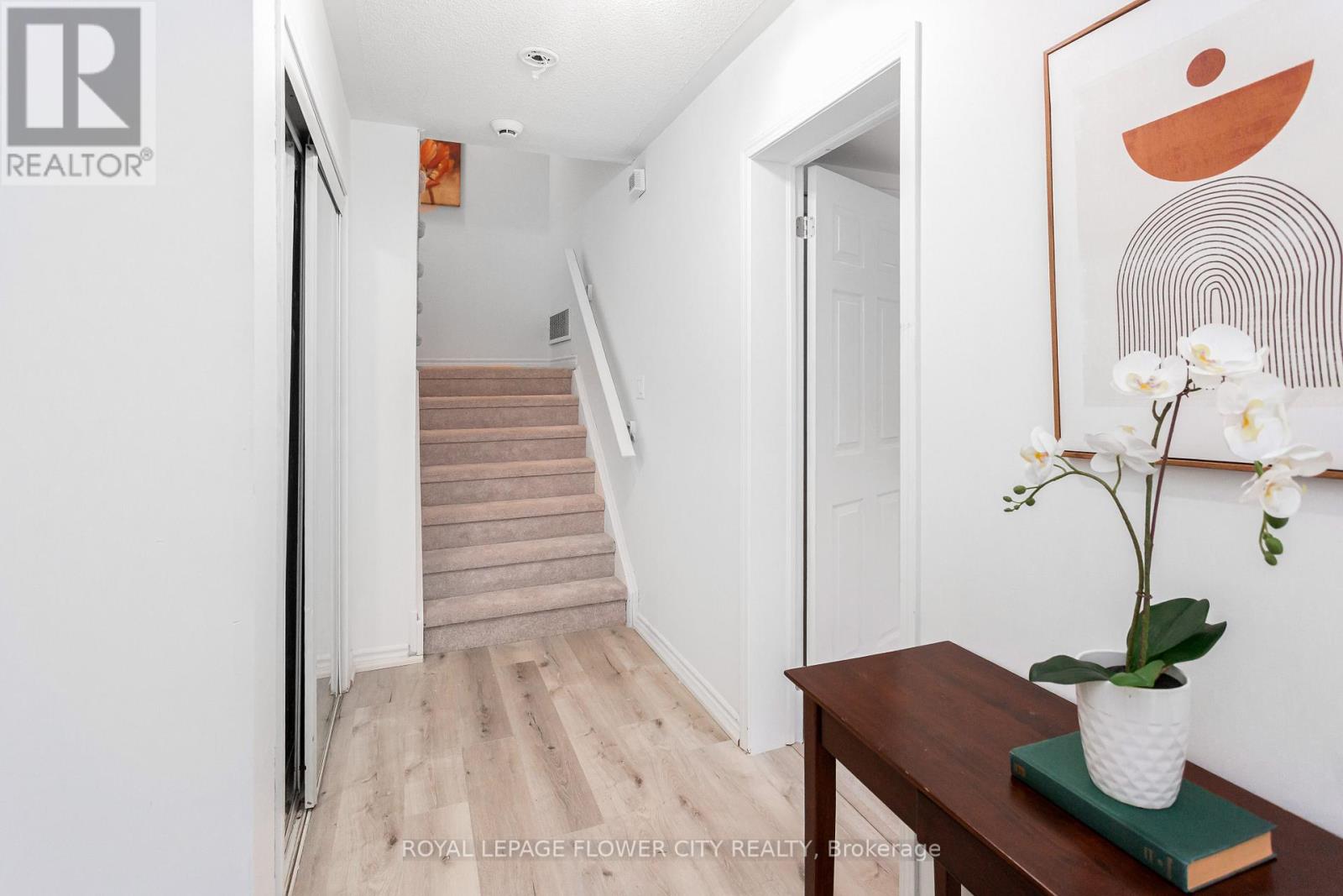 41 Vanhorne Close, Brampton, Ontario  L7A 0X8 - Photo 11 - W12530630