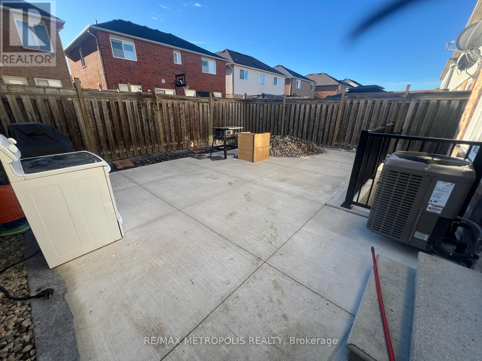 Bsmt - 69 Jessop Drive, Brampton, Ontario  L7A 3N4 - Photo 10 - W12530646