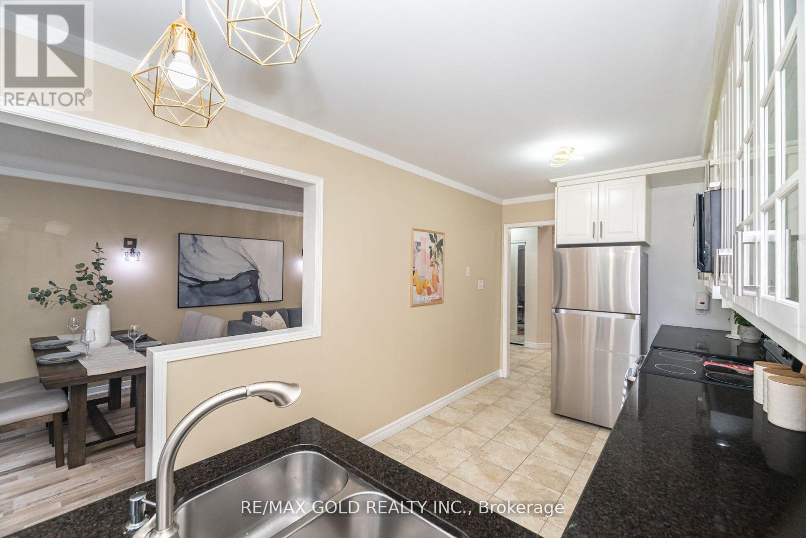 26 Flemington Drive, Caledon, Ontario  L7C 1B5 - Photo 18 - W12530650