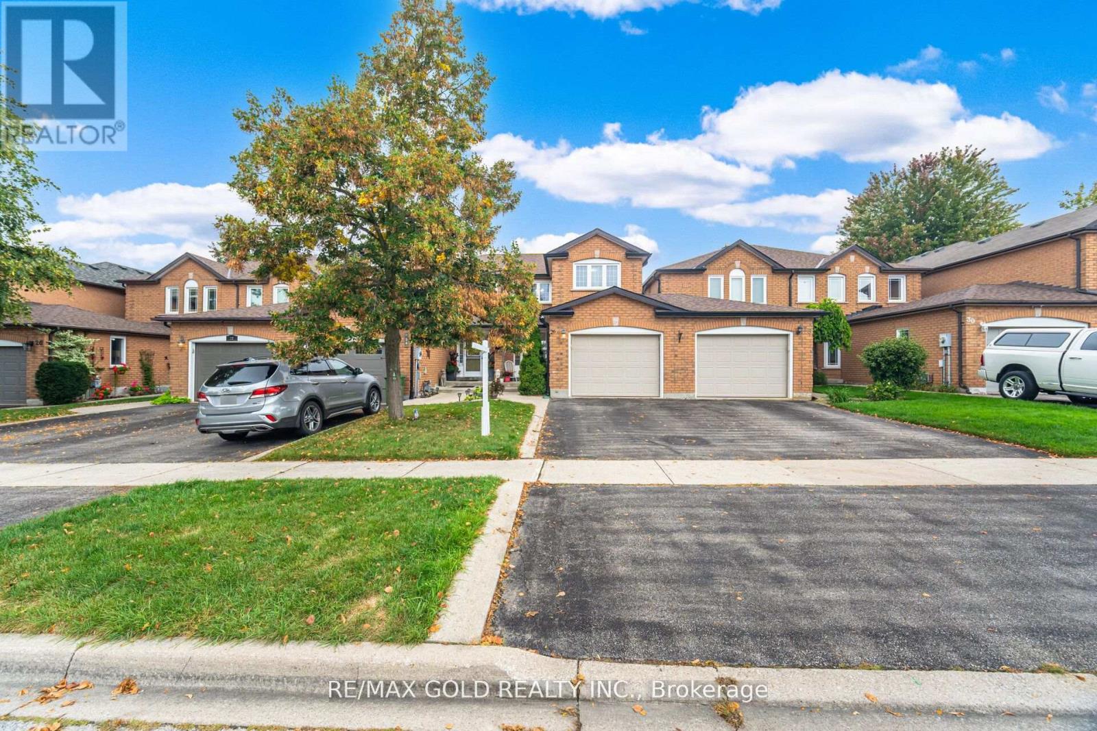 26 Flemington Drive, Caledon, Ontario  L7C 1B5 - Photo 5 - W12530650