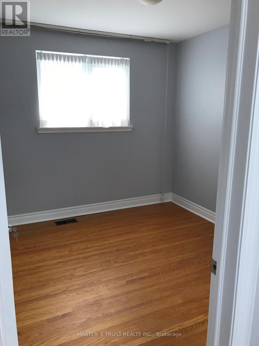 Upper - 2186 Truscott Drive, Mississauga, Ontario  L5J 2A6 - Photo 10 - W12530726