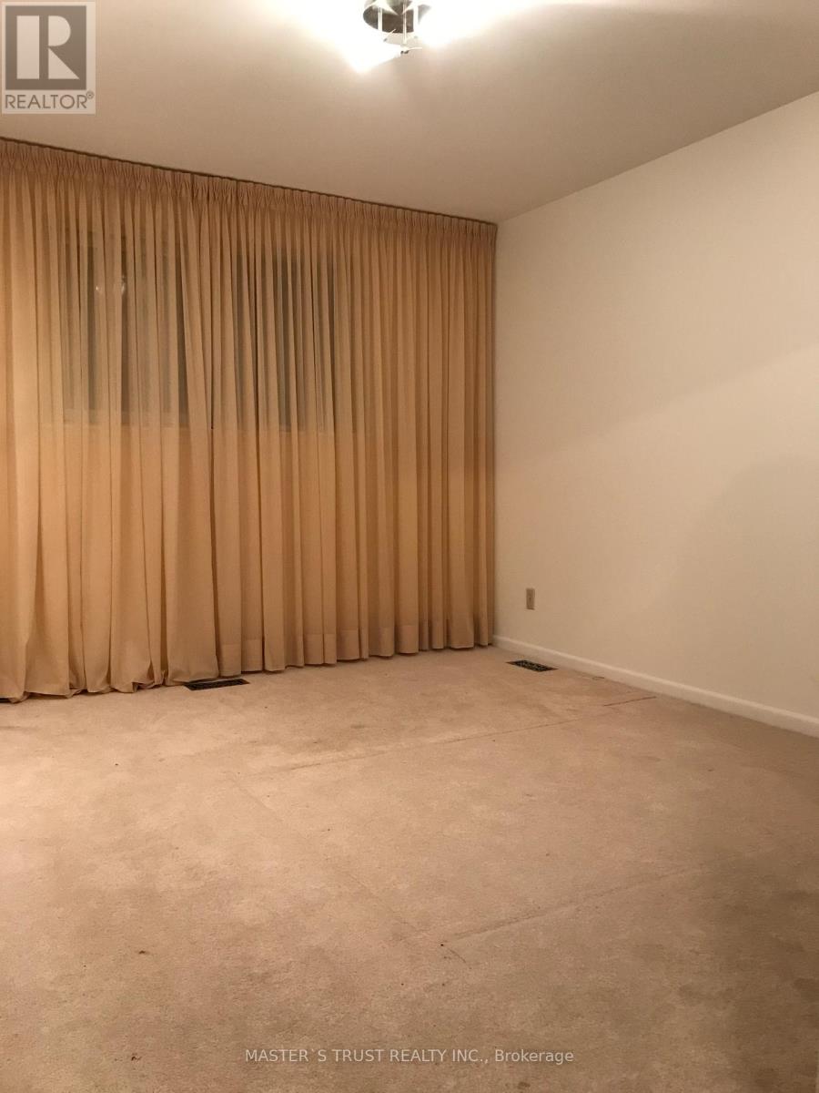 Upper - 2186 Truscott Drive, Mississauga, Ontario  L5J 2A6 - Photo 8 - W12530726