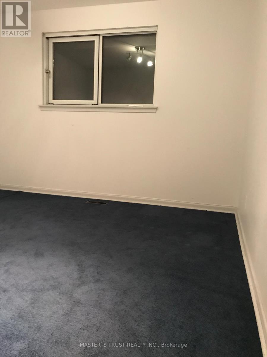 Upper - 2186 Truscott Drive, Mississauga, Ontario  L5J 2A6 - Photo 9 - W12530726