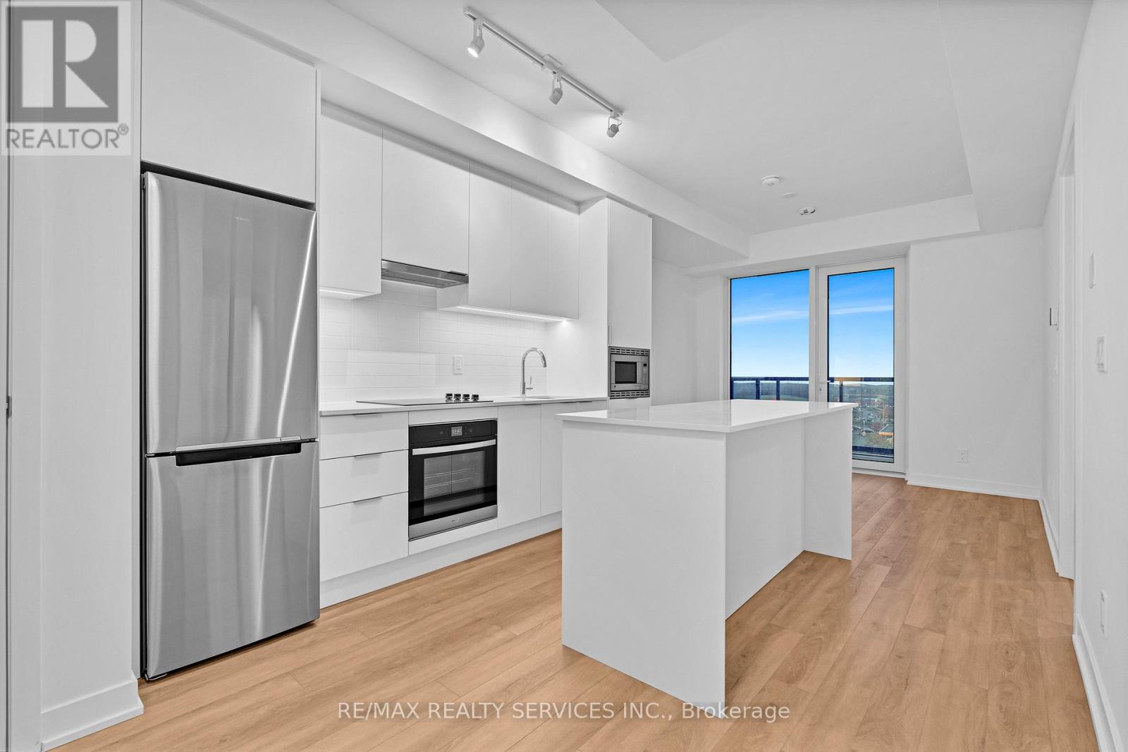 3071 Trafalgar Road, Oakville, Ontario  L6H 8C6 - Photo 10 - W12530770