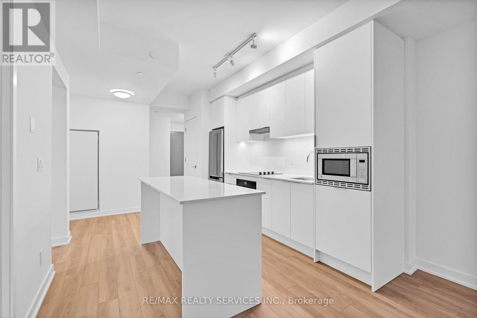 3071 Trafalgar Road, Oakville, Ontario  L6H 8C6 - Photo 11 - W12530770