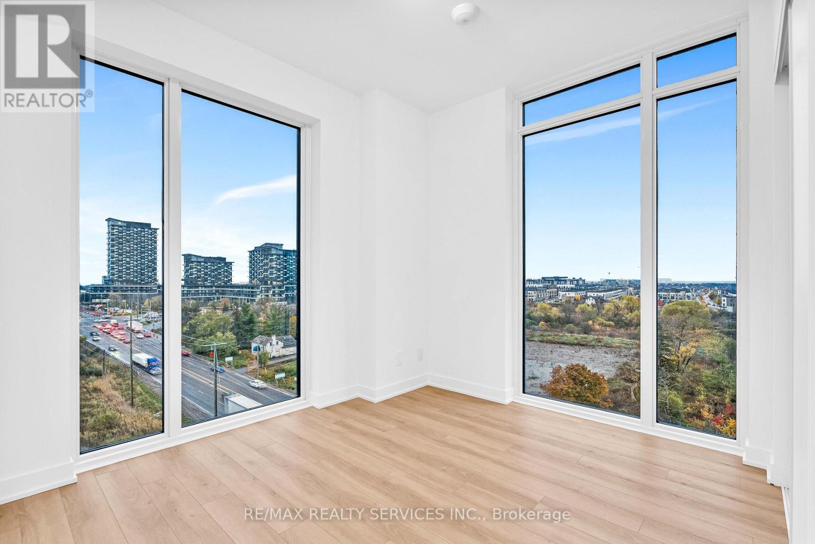 3071 Trafalgar Road, Oakville, Ontario  L6H 8C6 - Photo 14 - W12530770