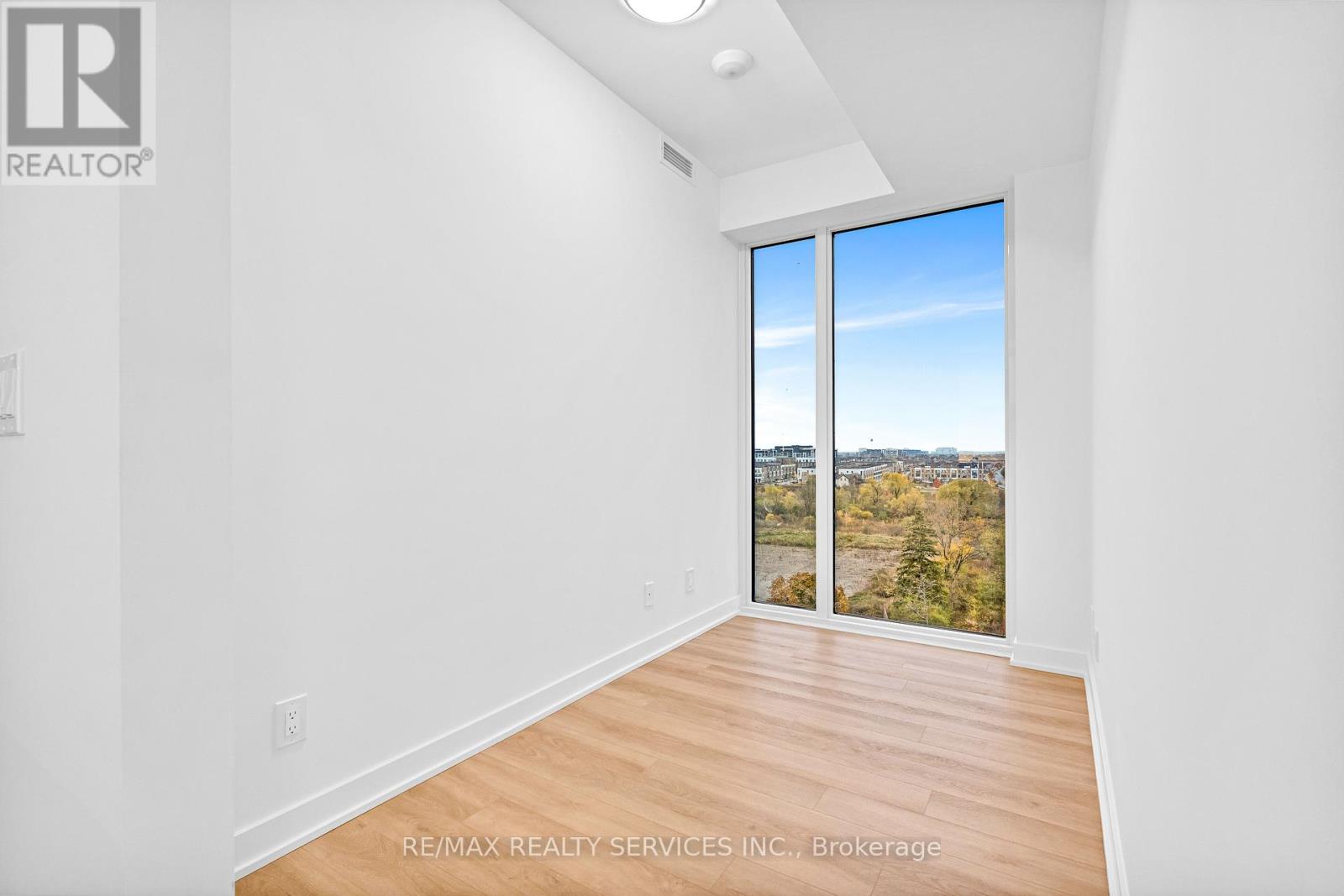 3071 Trafalgar Road, Oakville, Ontario  L6H 8C6 - Photo 16 - W12530770