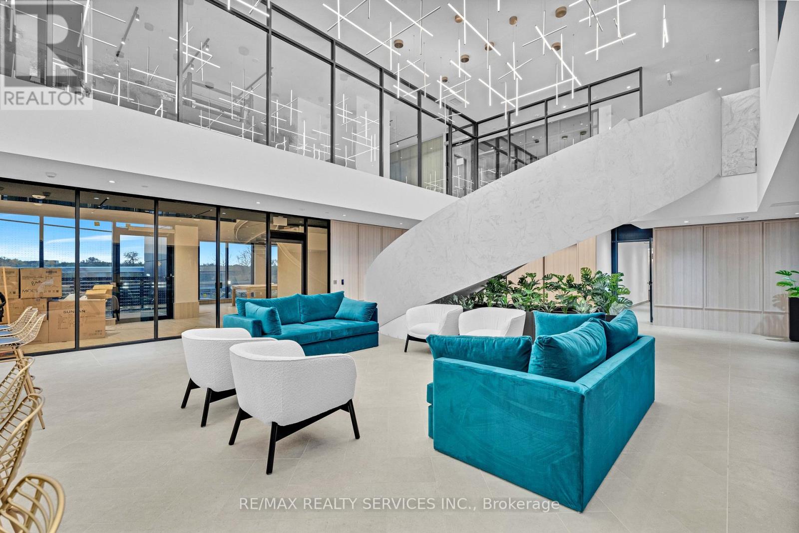 3071 Trafalgar Road, Oakville, Ontario  L6H 8C6 - Photo 7 - W12530770