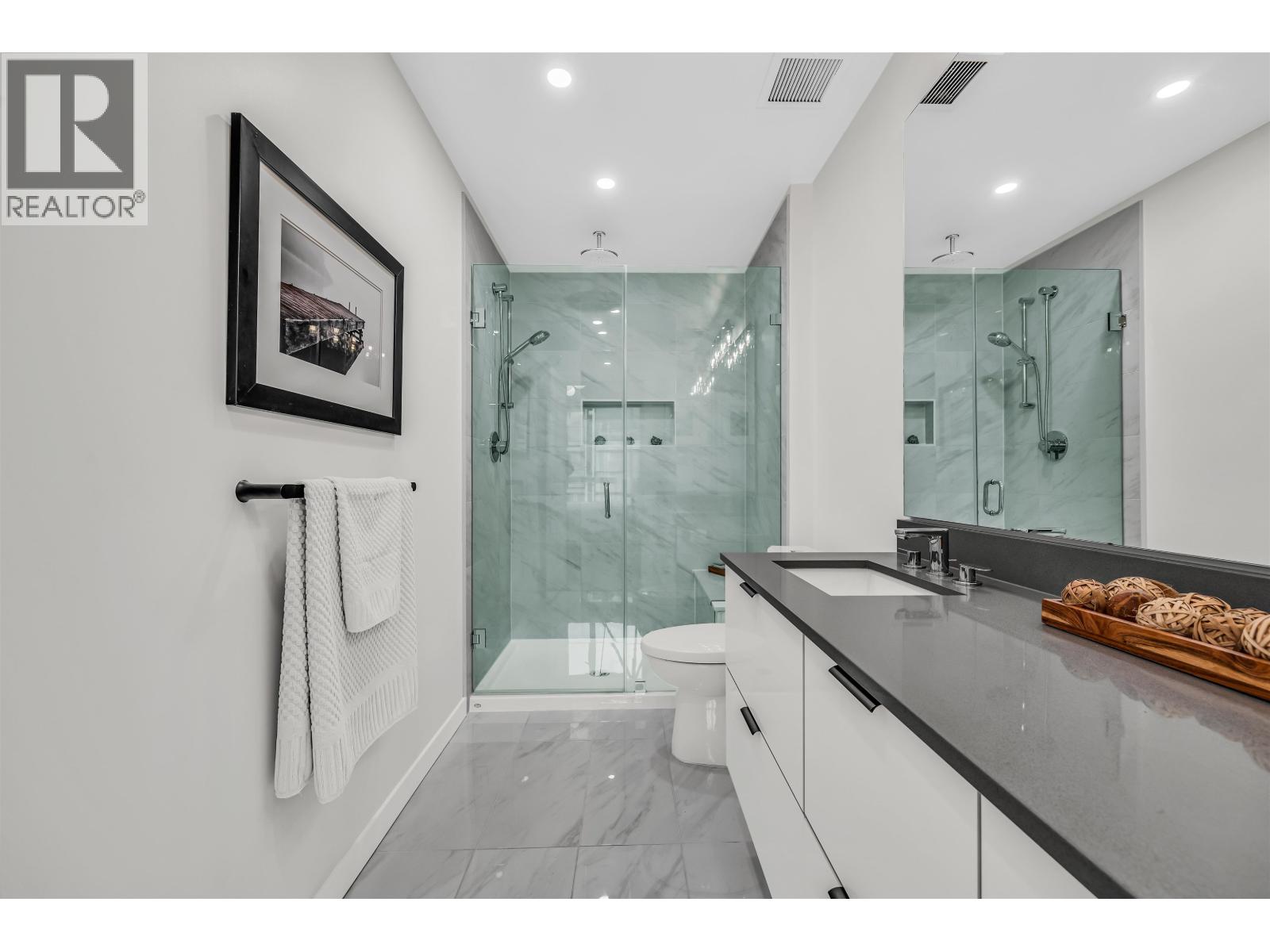 404 2632 Library Lane, North Vancouver, British Columbia  V7J 0B8 - Photo 12 - R3066271