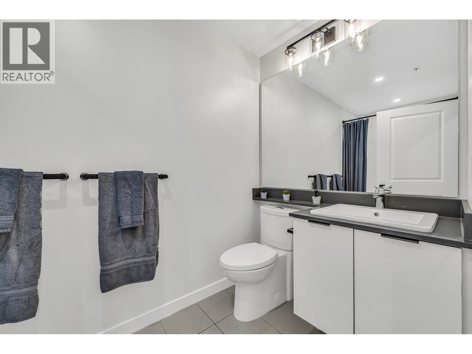 404 2632 Library Lane, North Vancouver, British Columbia  V7J 0B8 - Photo 13 - R3066271