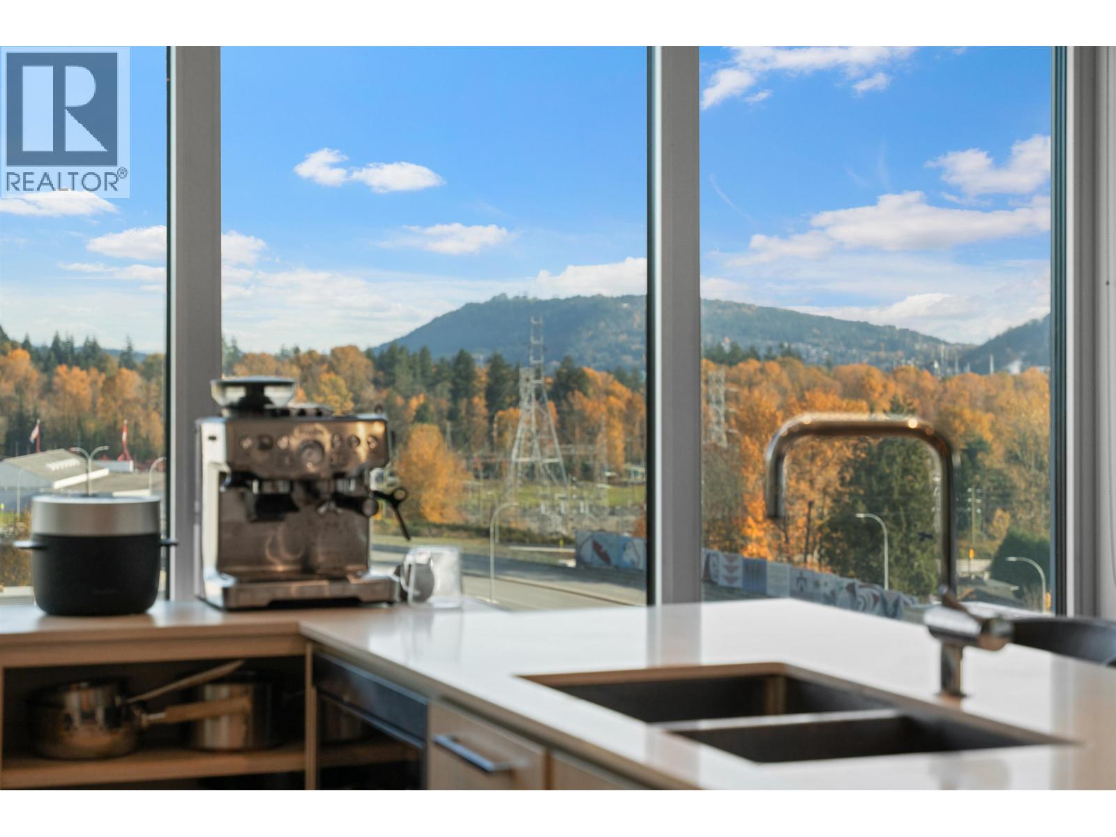 1003 680 Seylynn Crescent, North Vancouver, British Columbia  V7J 0B5 - Photo 2 - R3066285