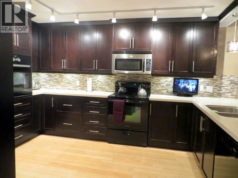 203 4323 Gallant Avenue, North Vancouver, British Columbia  V7G 2C1 - Photo 2 - R3066295