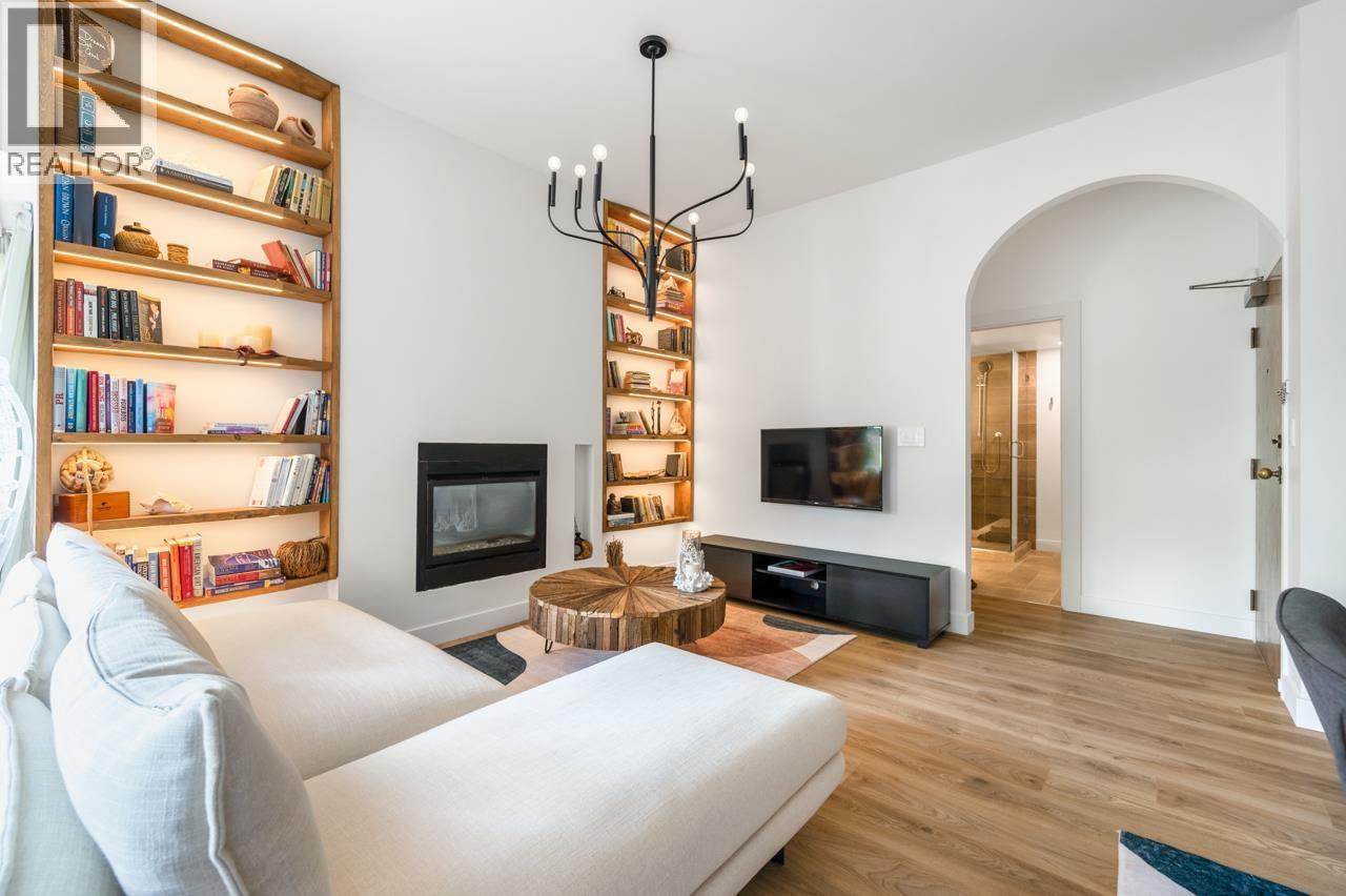 102 410 Carnarvon Street, New Westminster, British Columbia  V3L 5N9 - Photo 3 - R3066320