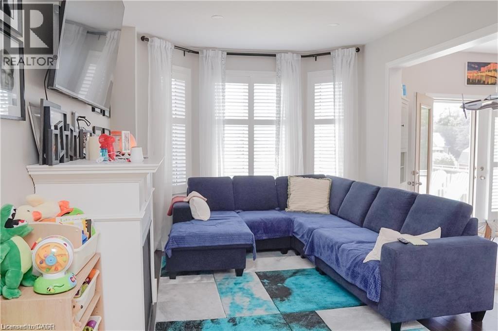 11 Aitken Court, Fergus, Ontario  N1M 0C8 - Photo 5 - 40779981