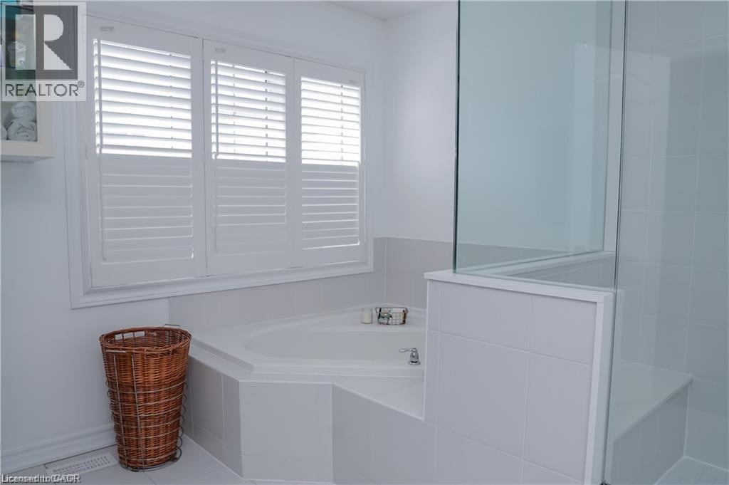 11 Aitken Court, Fergus, Ontario  N1M 0C8 - Photo 12 - 40779981