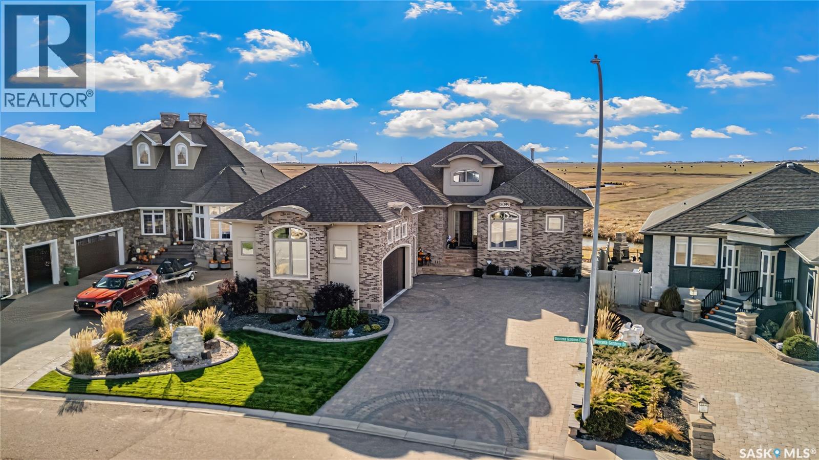 8099 Wascana Gardens Crescent, Regina, Saskatchewan  S4V 1G2 - Photo 3 - SK023580