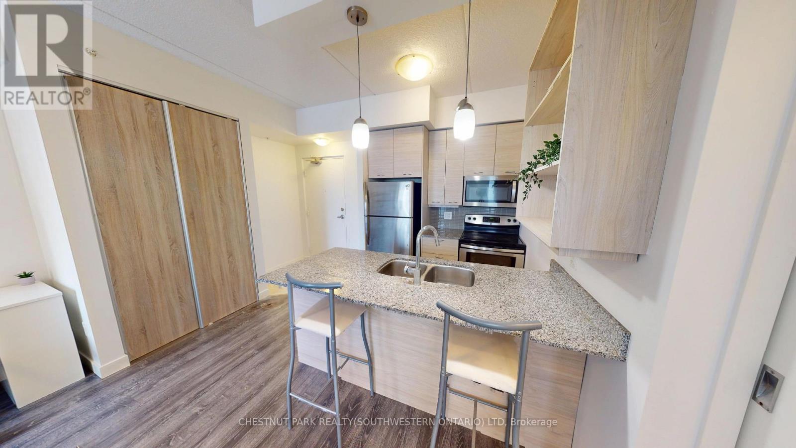 1003 - 318 Spruce Street, Waterloo, Ontario  N2L 3M7 - Photo 7 - X12530588