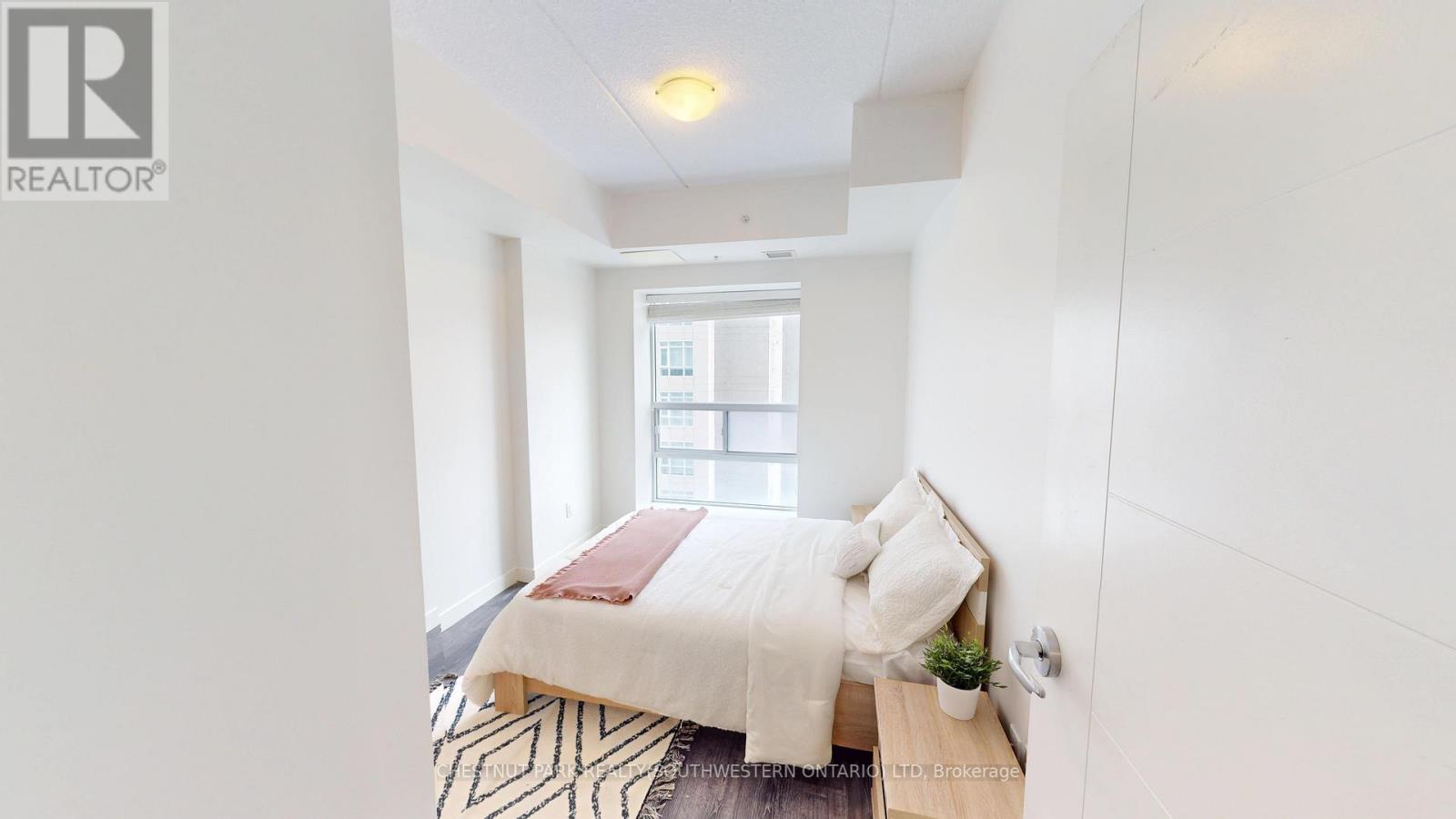 1003 - 318 Spruce Street, Waterloo, Ontario  N2L 3M7 - Photo 9 - X12530588