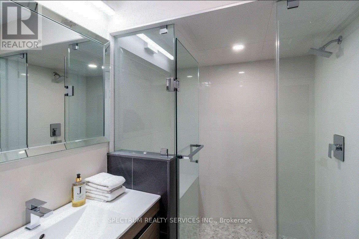 15 - 20 Pisa Drive, Hamilton, Ontario  L8E 6G7 - Photo 12 - X12530662