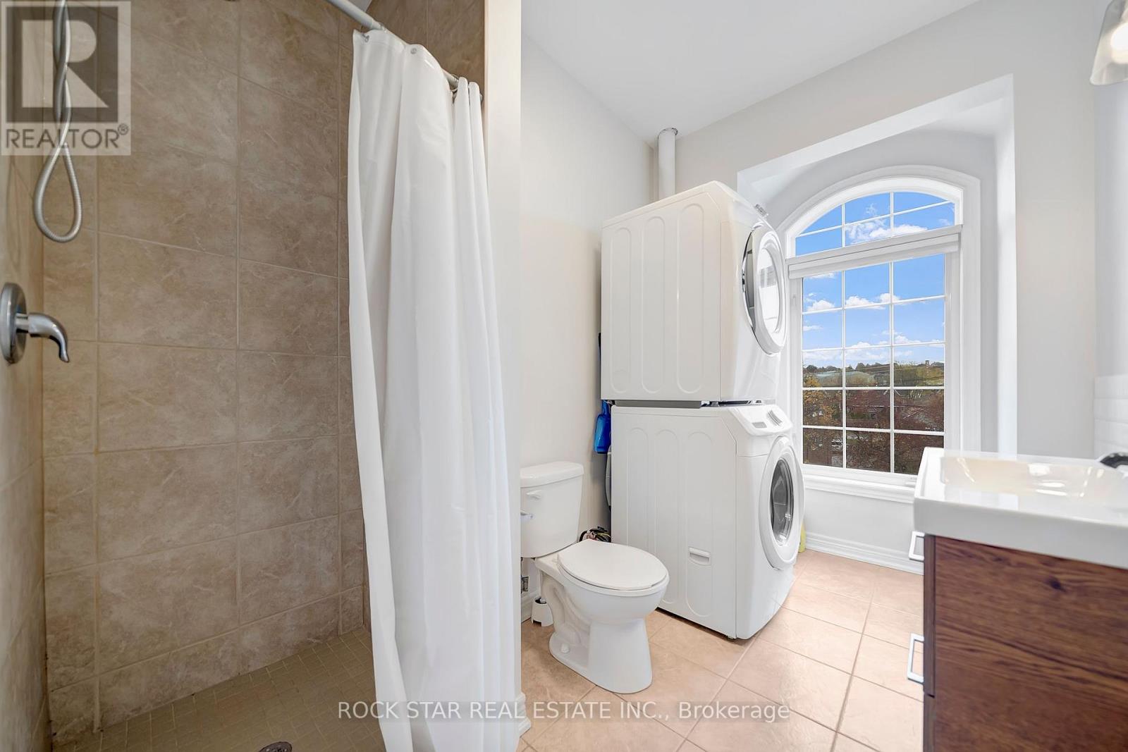 Upper - 11 Chestnut Street E, St. Catharines, Ontario  L2T 1G6 - Photo 10 - X12530682