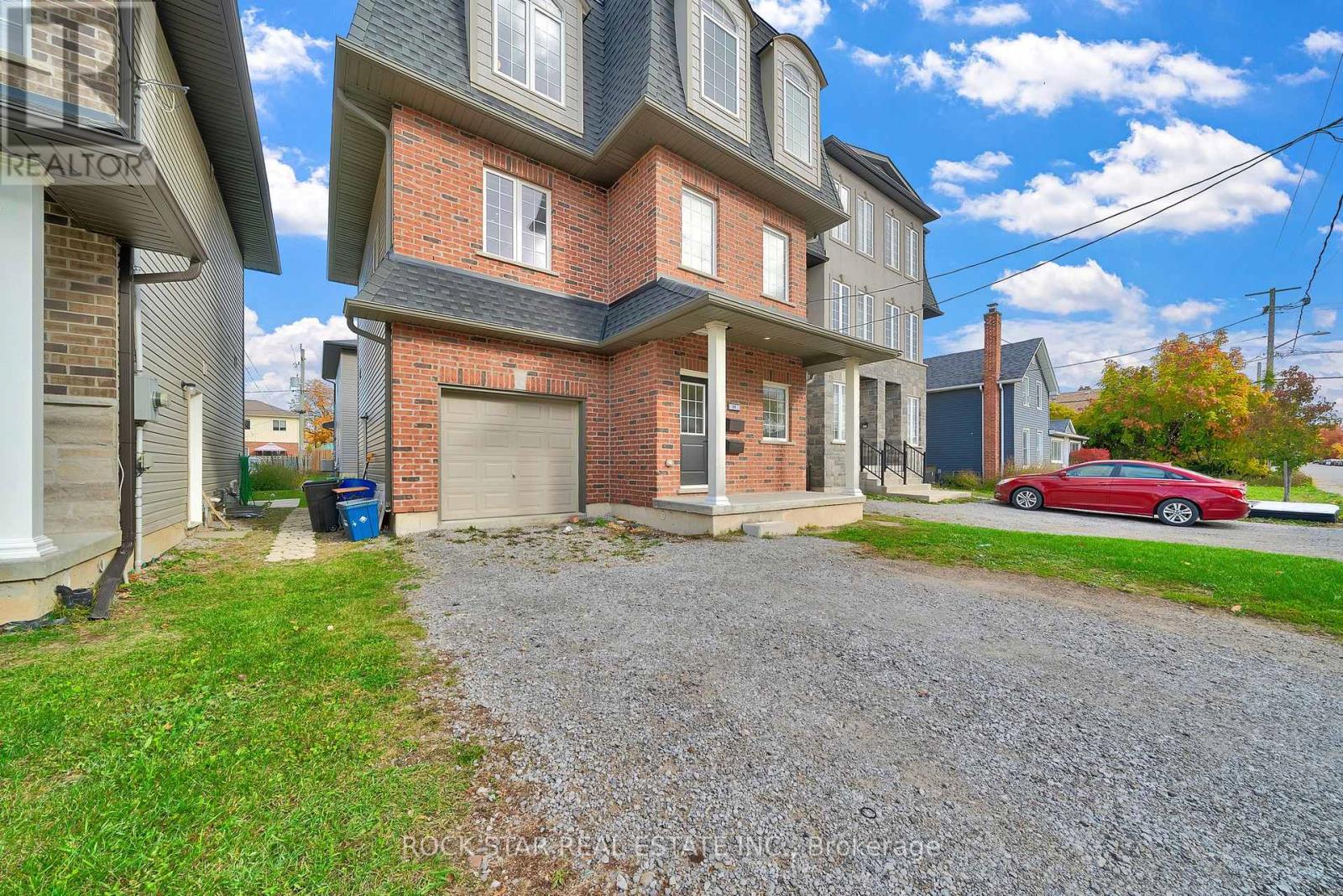 Upper - 11 Chestnut Street E, St. Catharines, Ontario  L2T 1G6 - Photo 13 - X12530682