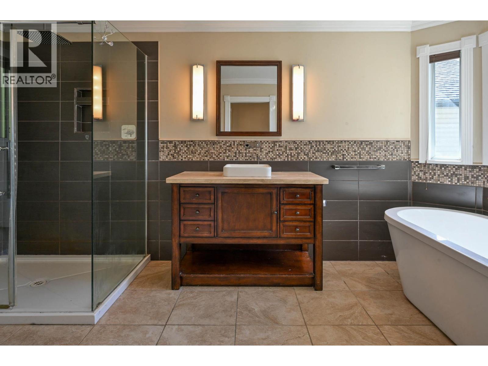 1422 Magnolia Place, Coquitlam, British Columbia  V3H 4S8 - Photo 16 - R3066080