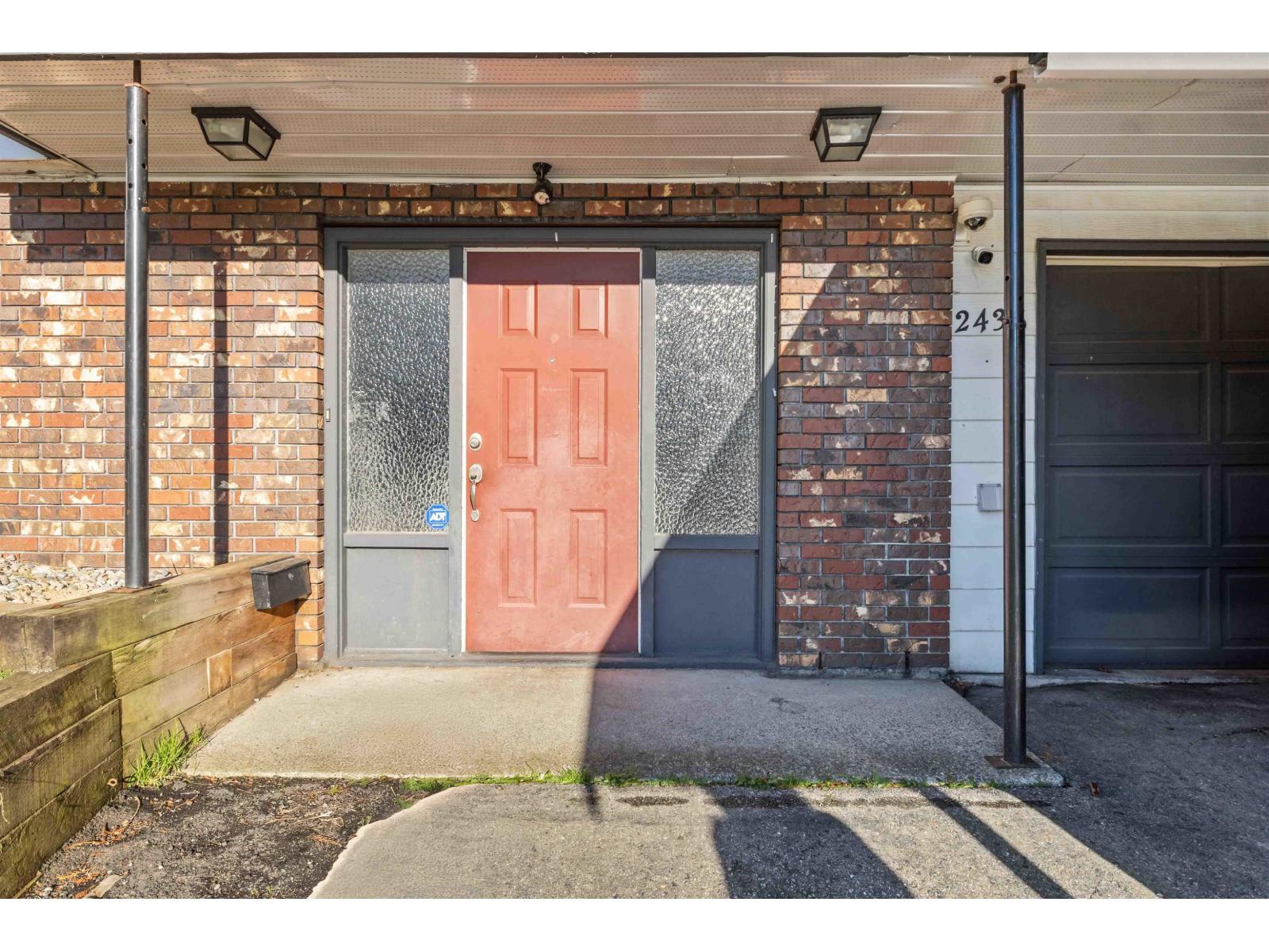 2436 Midas Street, Abbotsford, British Columbia  V2S 4R3 - Photo 3 - R3066221