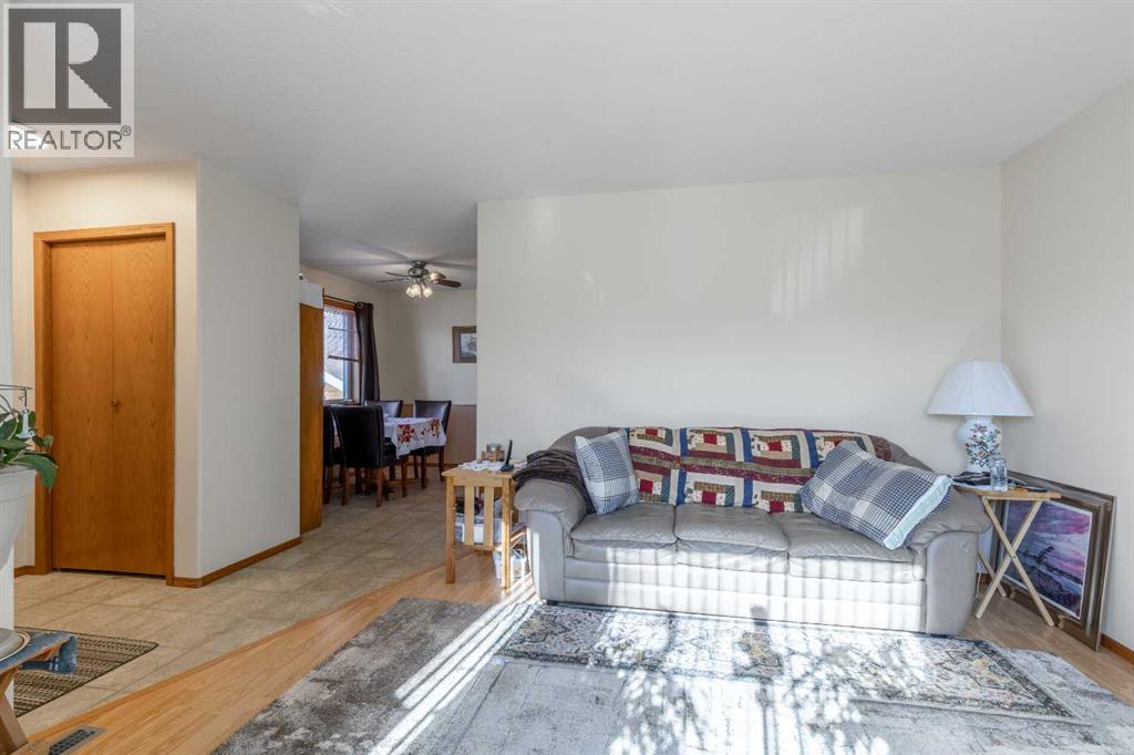 130 45 Avenue W, Claresholm, Alberta  T0L 0T0 - Photo 8 - A2267655