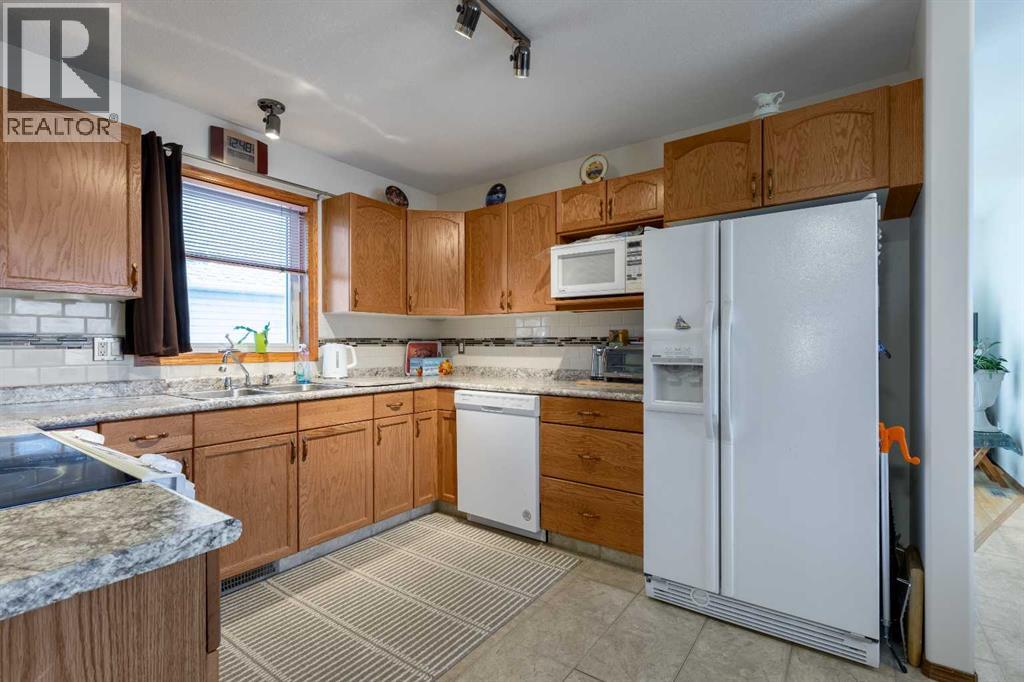 130 45 Avenue W, Claresholm, Alberta  T0L 0T0 - Photo 13 - A2267655