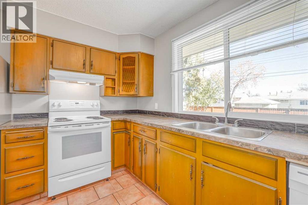 99 Mardale Crescent Ne, Calgary, Alberta  T2A 3V4 - Photo 12 - A2265214