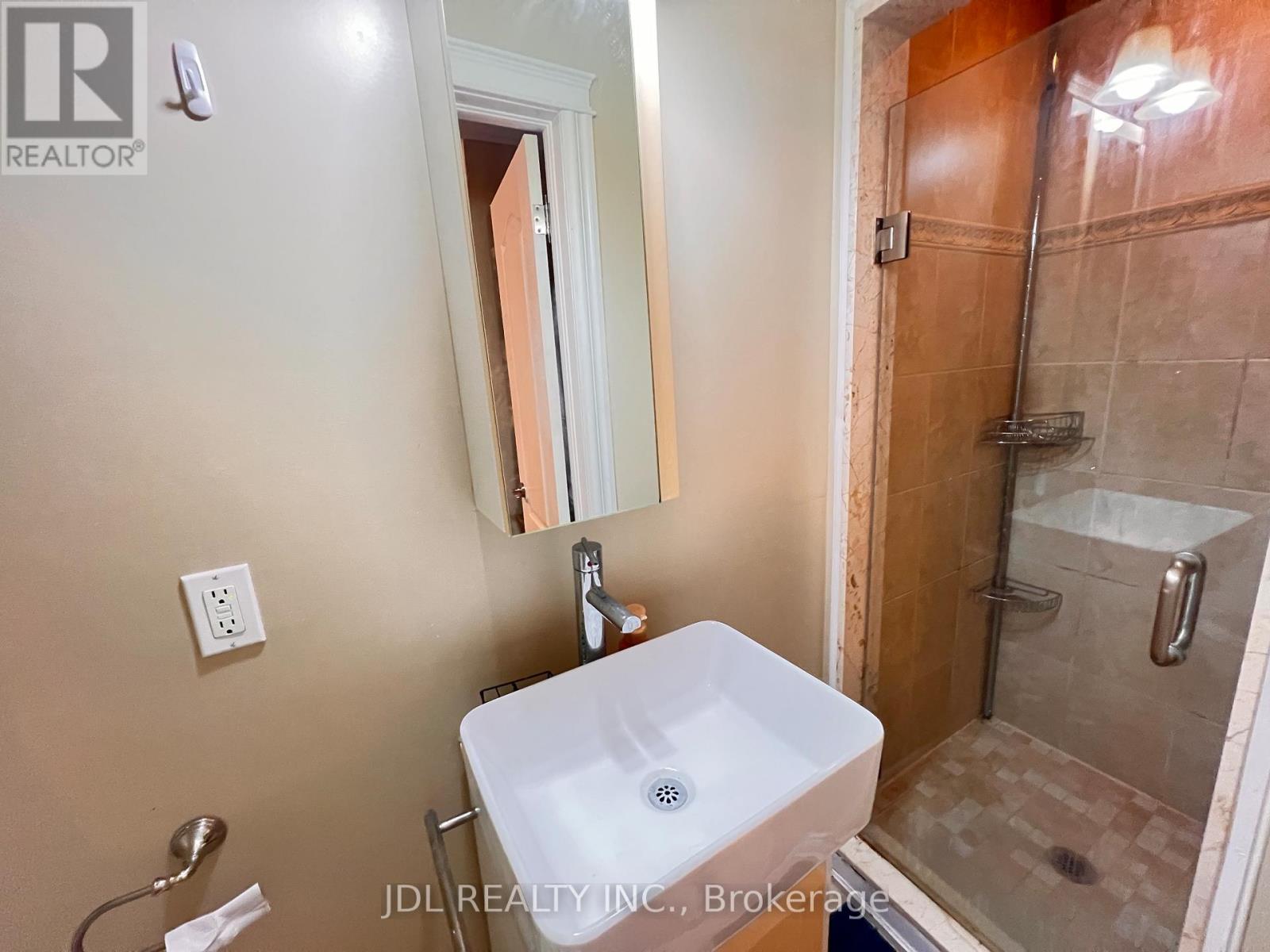 198a Finch Avenue E, Toronto, Ontario  M2N 4R9 - Photo 14 - C12530828