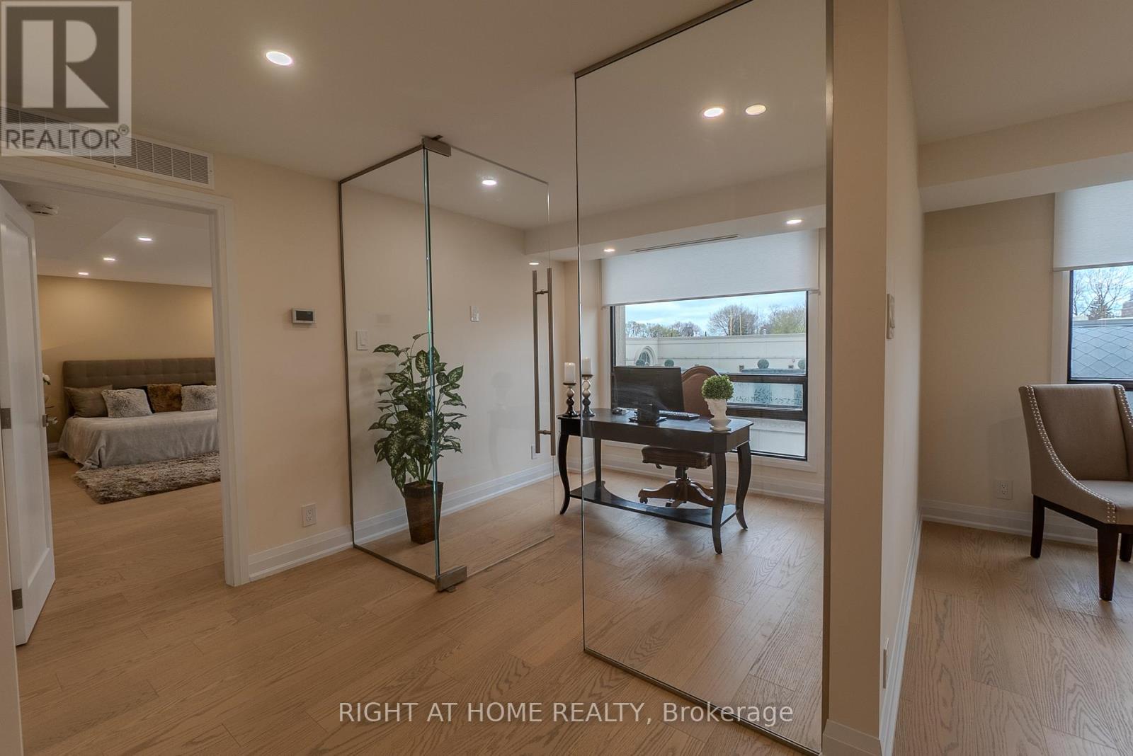 608 - 447 Walmer Road, Toronto, Ontario  M5P 2X9 - Photo 11 - C12530846